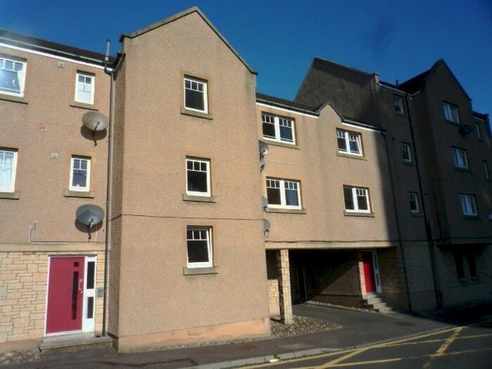 2 Bedroom Flat To Rent In Branning Court, Mid Street, Kirkcaldy, KY1