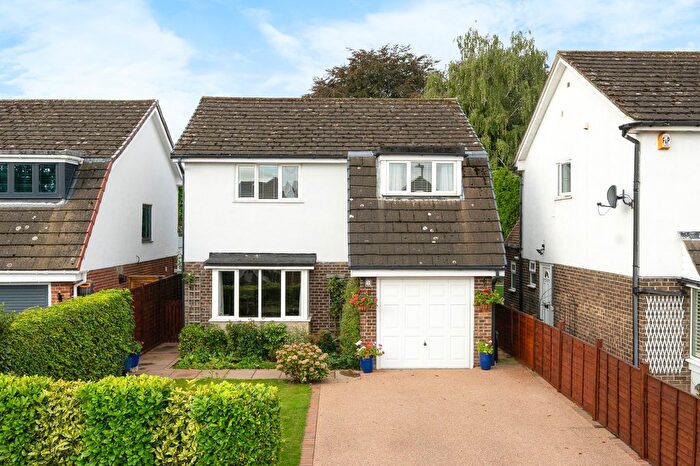 4 Bedroom Detached House For Sale In Craythorns Crescent, Dishforth, Thirsk, North Yorkshire, YO7