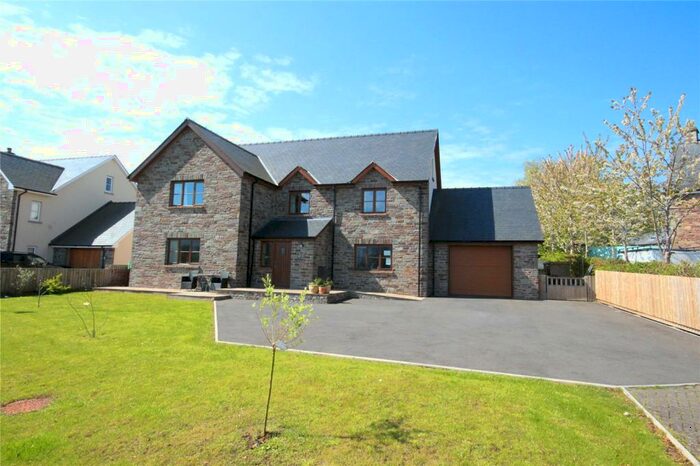 6 Bedroom Detached House For Sale In Dol Pistyll, Llanfihangel Talyllyn, Brecon, Powys, LD3