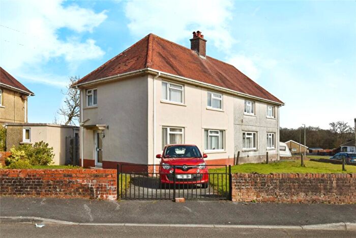 3 Bedroom Semi-Detached House For Sale In Maesyrhaf, Cross Hands, Llanelli, Carmarthenshire, SA14