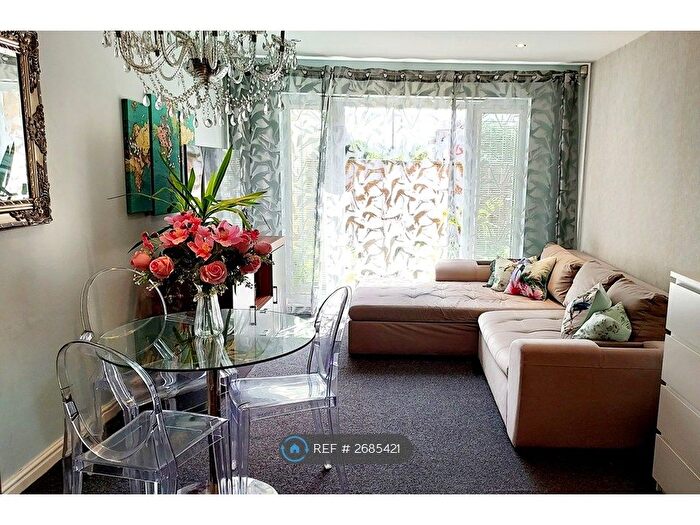 2 Bedroom Flat To Rent In London Road, Ashford, TW15