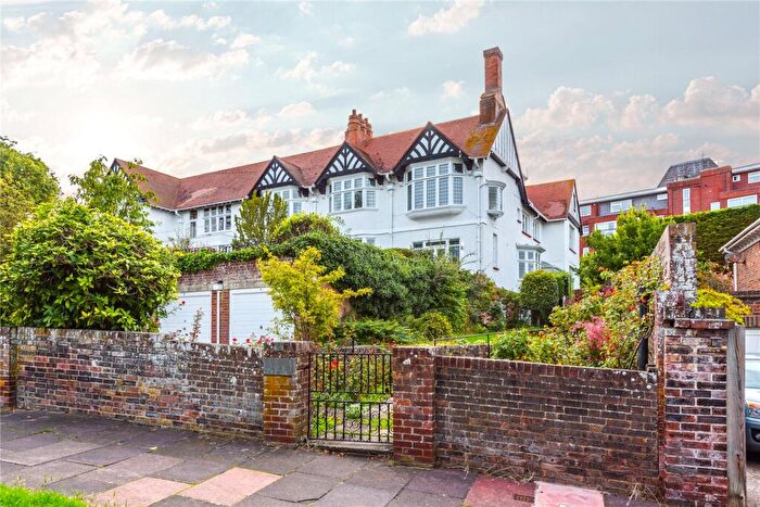 3 Bedroom Apartment For Sale In Fairfield Road, Meads, Eastbourne, East Sussex, BN20