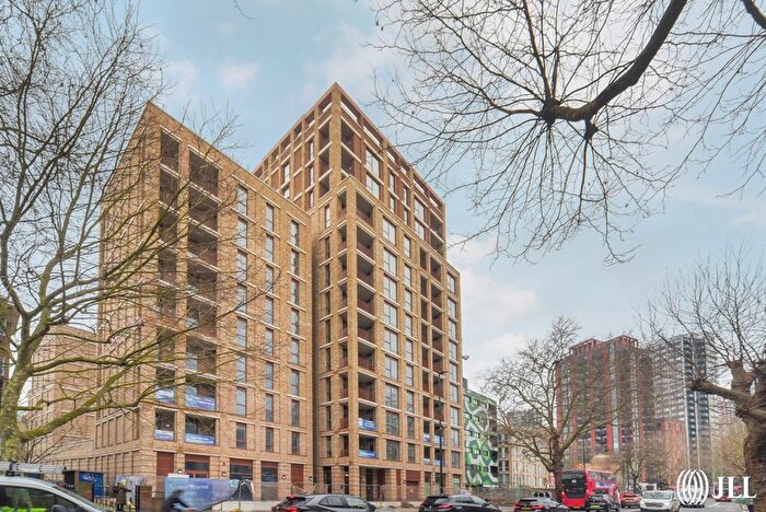 2 Bedroom Flat To Rent In Munton Road, London, SE17