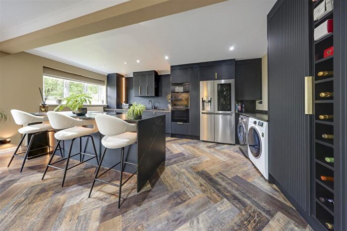4 Bedroom Detached House For Sale In Kirkhill Avenue, Haslingden, Rossendale, BB4