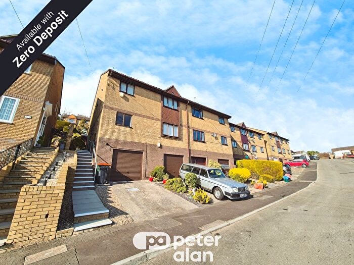 2 Bedroom Flat To Rent In Cotswold Close, Newport, NP19