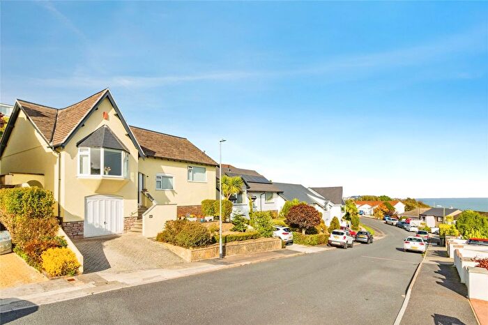 3 Bedroom Bungalow For Sale In Dolphin Crescent, Paignton, Devon, TQ3