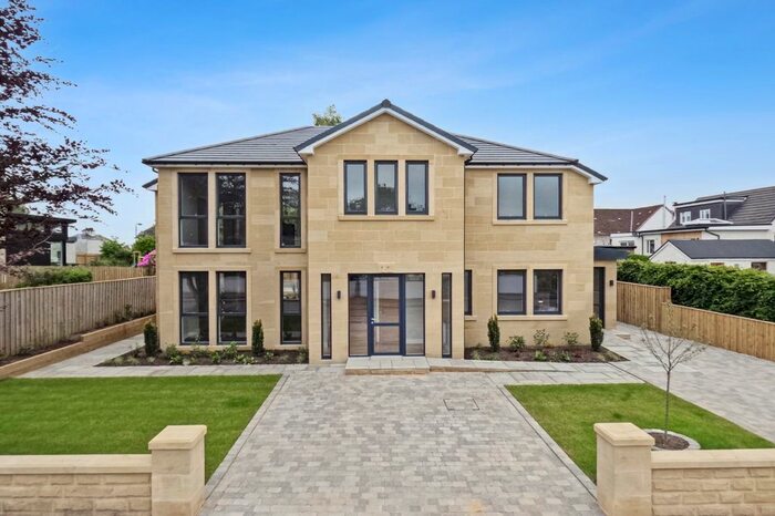 3 Bedroom Flat For Sale In Grace Gardens, Milngavie, East Dunbartonshire, G62