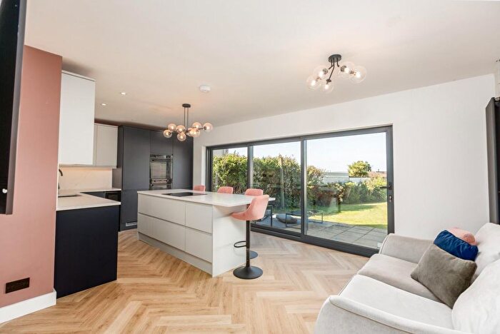 4 Bedroom Detached House For Sale In Tirmynydd Road, Three Crosses, Swansea, SA4
