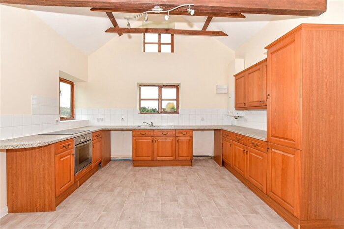 2 Bedroom Barn Conversion For Sale In Pratling Street, Aylesford, Kent, ME20