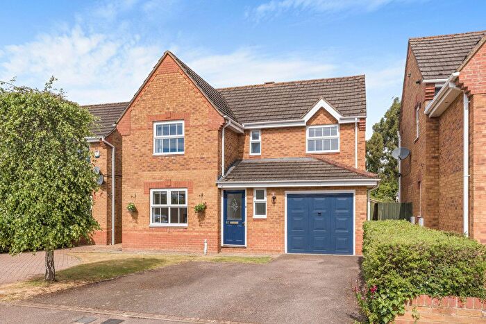 4 Bedroom Detached House For Sale In Grange Road, Banbury, OX16