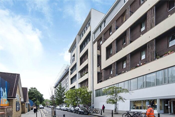 2 Bedroom Flat To Rent In Chatham Place, Hackney, London, E9