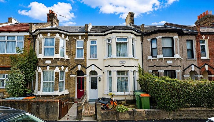 2 Bedroom Flat For Sale In Dorset Road, London, London, E7
