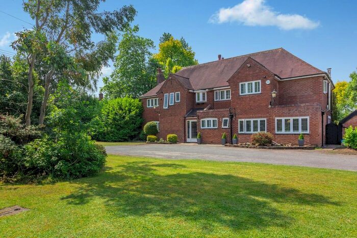 5 Bedroom Property To Rent In Forshaw Heath Road, Earlswood, Solihull, B94