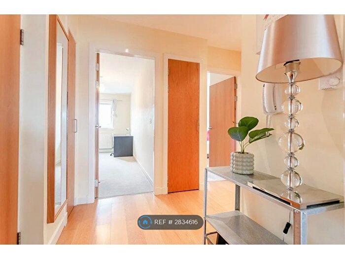 2 Bedroom Flat To Rent In Davidson's Mains, Edinburgh, EH4