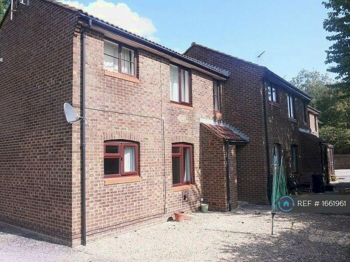 1 Bedroom End Of Terrace House To Rent In Willowherb Close, Swindon, SN25
