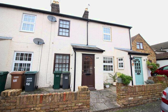 2 Bedroom Cottage To Rent In Breakspeare Road, Abbots Langley WD5