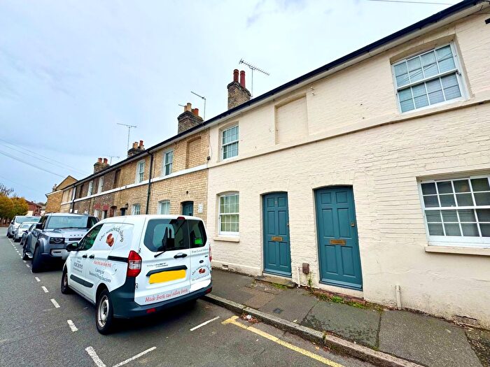 1 Bedroom Flat To Rent In Anchor Street, Chelmsford, Essex, CM2
