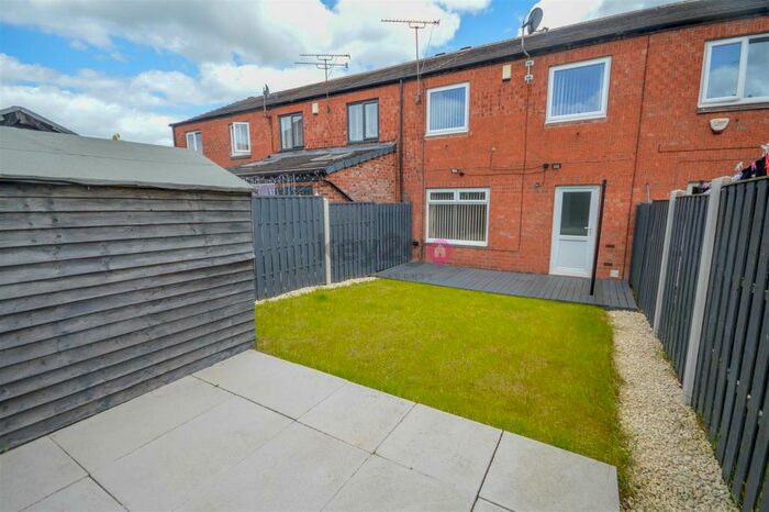 2 Bedroom Terraced House To Rent In Clayton Crescent, Waterthorpe, S20