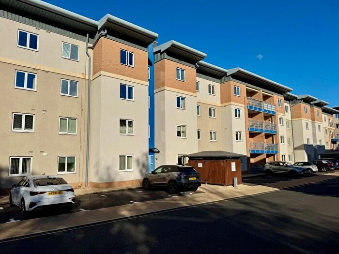 2 Bedroom Apartment For Sale In Knightsbridge Court, Gosforth, Newcastle Upon Tyne, Tyne And Wear, NE3