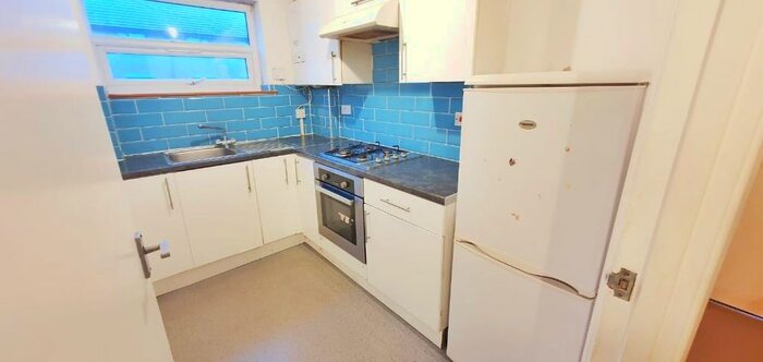 2 Bedroom Maisonette To Rent In Withworth Rd, Norwood Junction, SE25