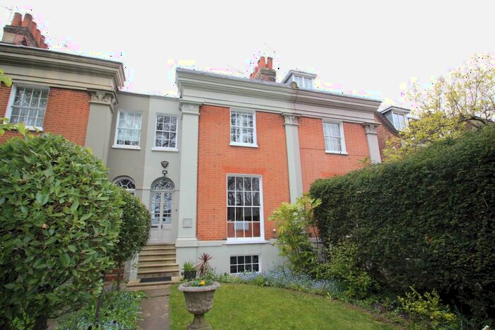 3 Bedroom Property To Rent In North Road, Highgate, N6