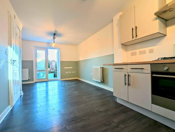 3 Bedroom Terraced House To Rent In Ffordd Cadfan, Bridgend, CF31