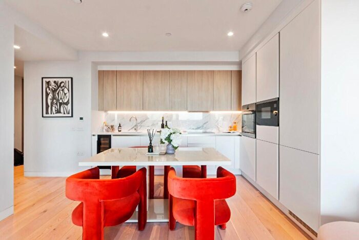 2 Bedroom Apartment To Rent In The Arc, City Road, London, EC1V