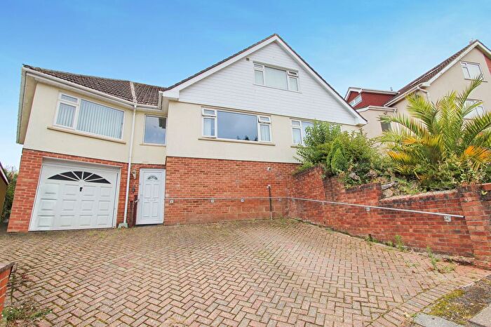5 Bedroom Detached House For Sale In Grange Avenue, Goodrington, Paignton, Devon, TQ4