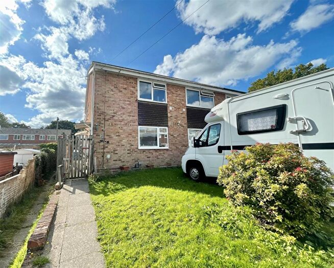2 Bedroom Flat For Sale In Briarswood Road, Upton, BH16