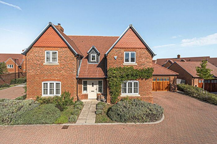 4 Bedroom Detached House For Sale In Honeysuckle Copse, Warfield, Bracknell, Berkshire, RG42
