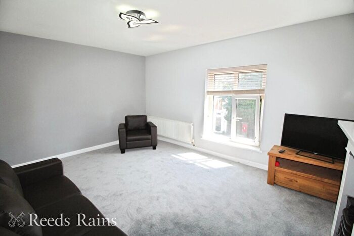 1 Bedroom Apartment To Rent In Chester Road, Macclesfield, Cheshire, SK11