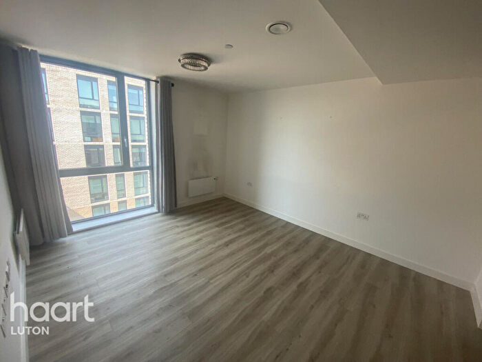 2 Bedroom Apartment To Rent In Kimpton Road, Luton, LU2