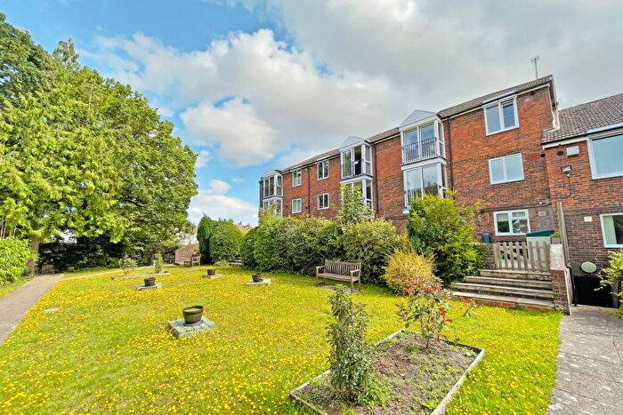 2 Bedroom Flat For Sale In Hassocks Lodge, Hassocks, BN6