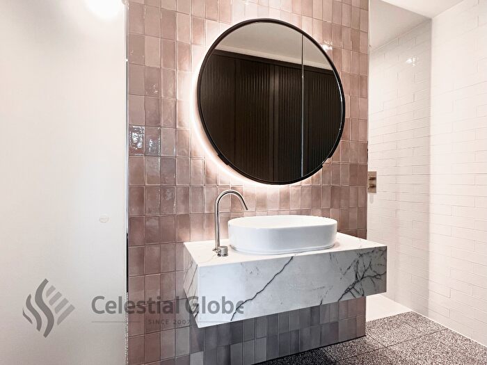 2 Bedroom Apartment To Rent In Viaduct Gardens, London, SW11