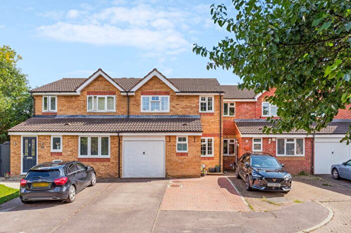 3 Bedroom Terraced House For Sale In Sturrock Way, Hitchin, SG4