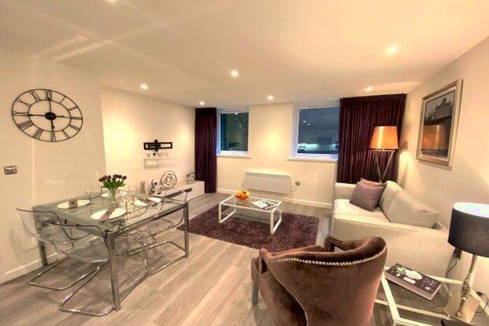 1 Bedroom Flat To Rent In Ashley House, Altrincham, WA14