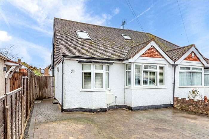 3 Bedroom Bungalow For Sale In Linden Close, New Haw, Addlestone, Surrey, KT15