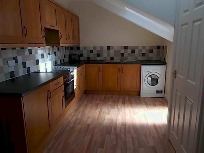 2 Bedroom Flat To Rent In High Street, Fishguard SA65