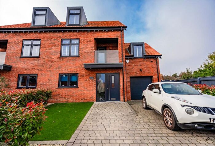 4 Bedroom Semi-Detached House For Sale In The Green, Waltham, Grimsby, DN37