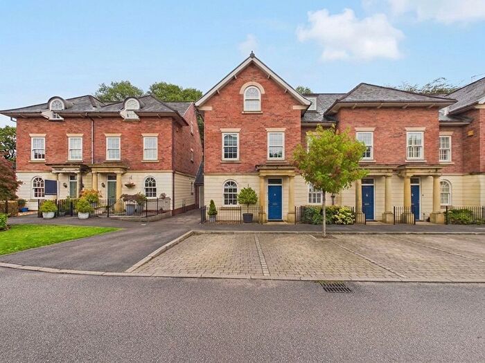 4 Bedroom End Of Terrace House For Sale In Abbeycroft Close, Tyldesley, M29