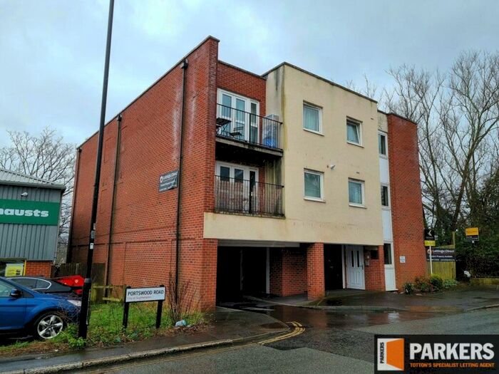 1 Bedroom Flat To Rent In Elliot Court, Portswood Road, Portswood, SO17