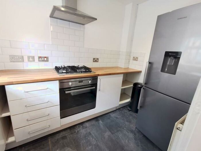 2 Bedroom House To Rent In Chichester Road South, Hulme, M15