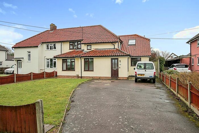 3 Bedroom Semi-Detached House For Sale In Gravel Pit Lane, Brantham, Manningtree, CO11