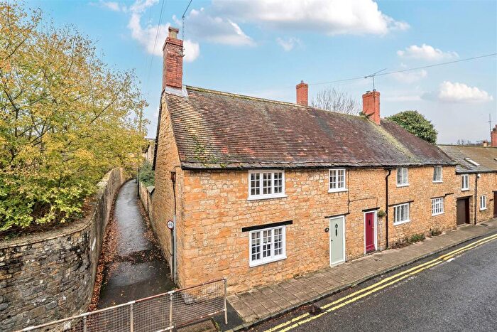 2 Bedroom End Of Terrace House For Sale In Acreman Street, Sherborne, Dorset, DT9