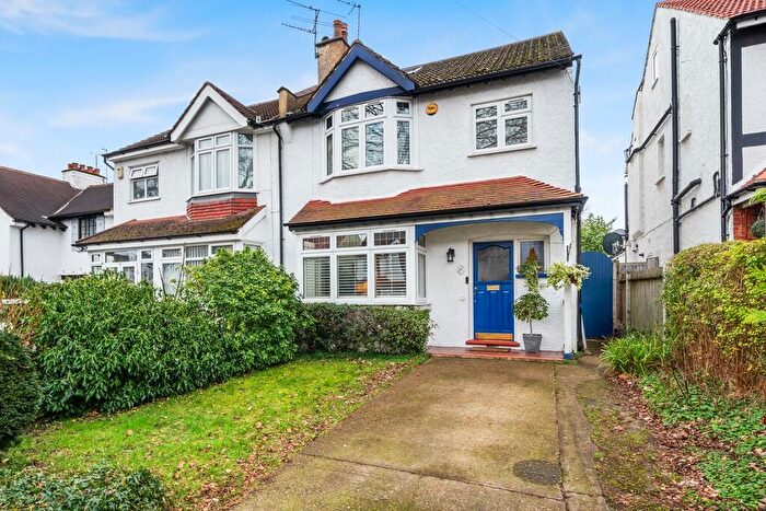 5 Bedroom Semi-Detached House For Sale In Osmond Gardens, Wallington, SM6
