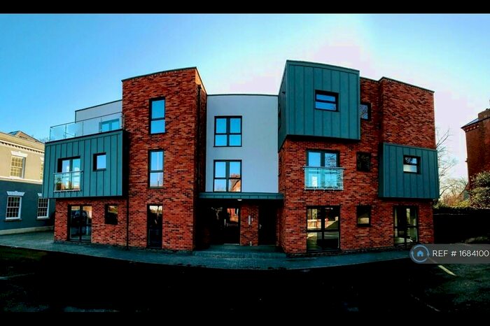 3 Bedroom Flat To Rent In Bond House, Beeston, NG9