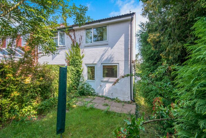 2 Bedroom Semi-Detached House To Rent In May Tree Close, Winchester, SO22