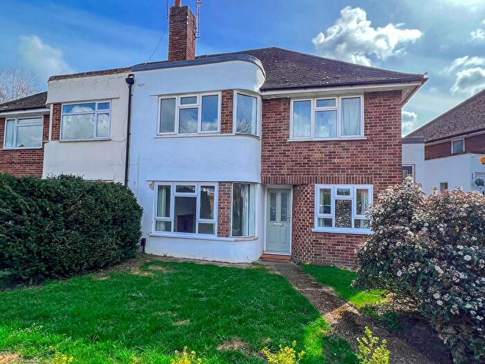 2 Bedroom Maisonette To Rent In The Broadway, Hampton Court Way, Thames Ditton, KT7