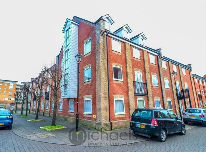 3 Bedroom Flat To Rent In Meachen Road, Colchester, CO2