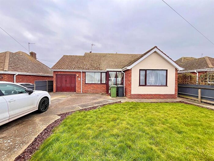 3 Bedroom Bungalow For Sale In Glenmore Avenue, Caister-On-Sea, NR30